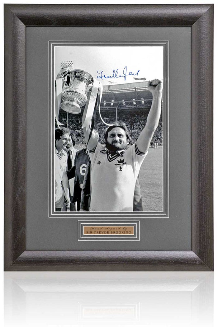 Frank Lampard West Ham United Legend 1980 FA Cup Hand Signed Photograph 15x19" Framed