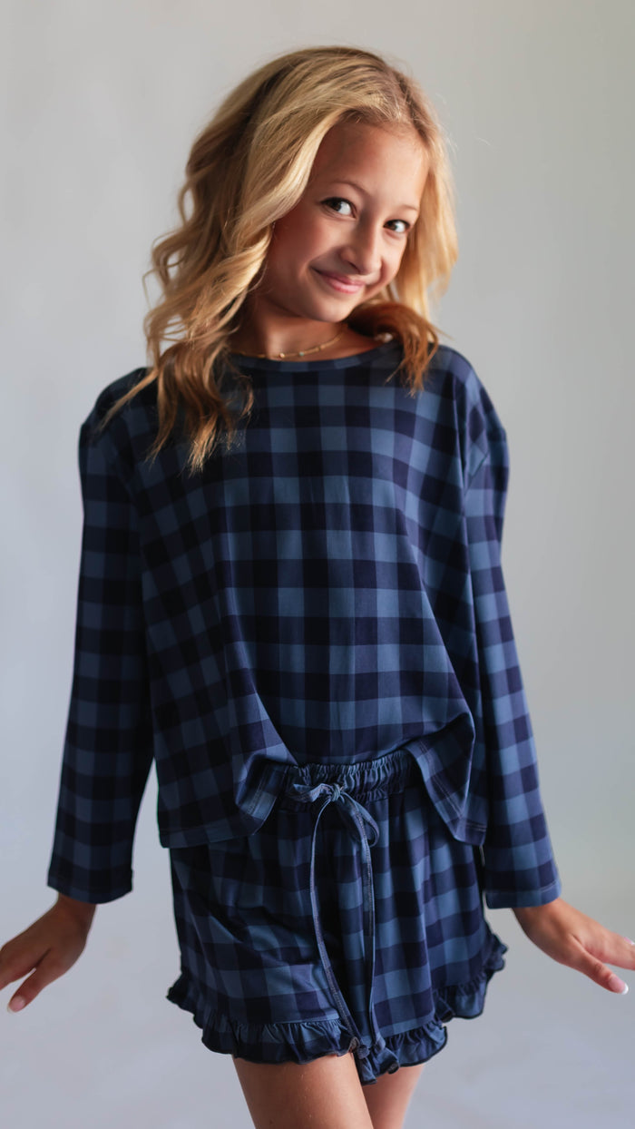 Girl's Long Sleeve and Ruffle Shorts Set in Hayes