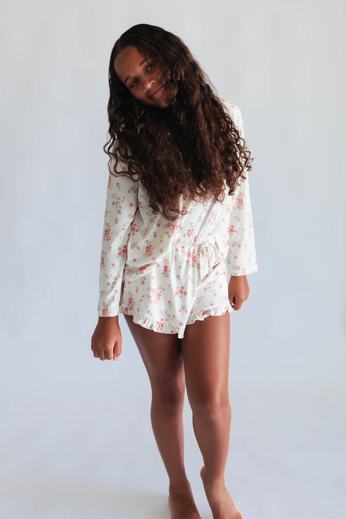 Girl's Long Sleeve and Ruffle Shorts Set in Quinn