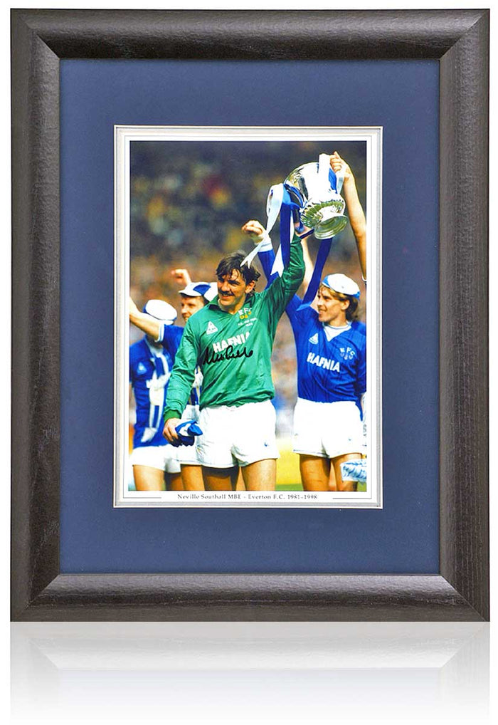 Neville Southall Everton Legend Hand Signed 1984 FA Cup Photograph 15x19" Framed