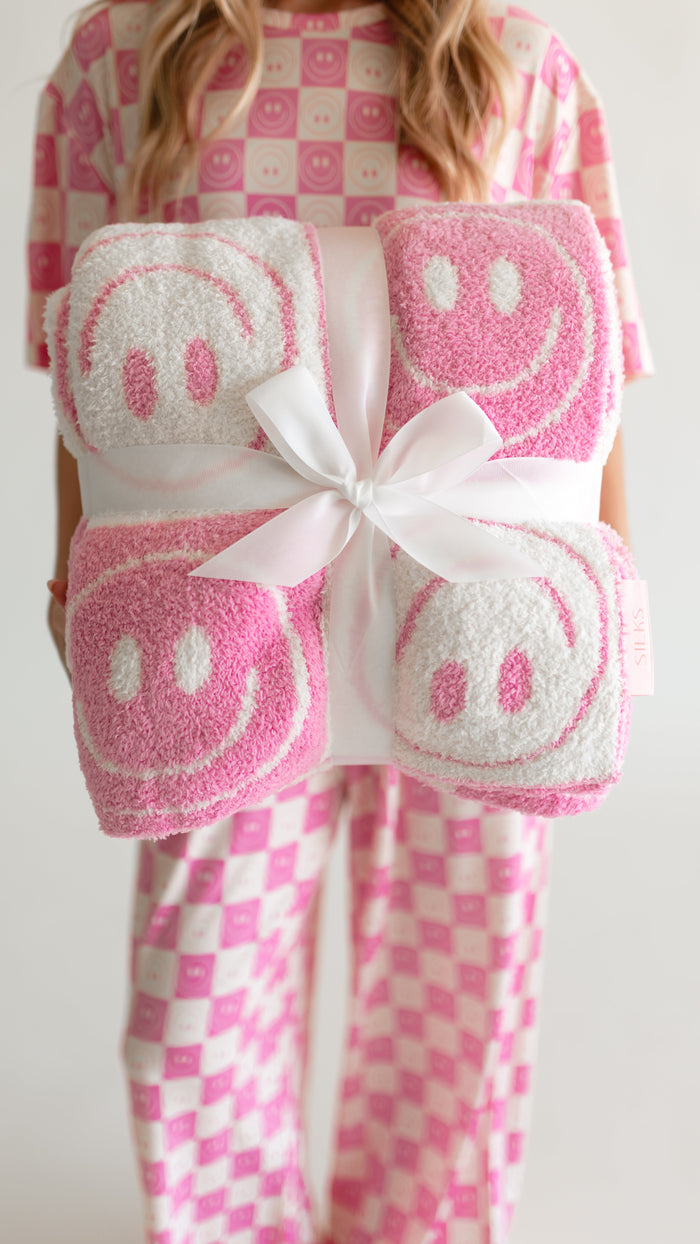 Adult Plush Throw Blanket in Pink Checkered Smiley