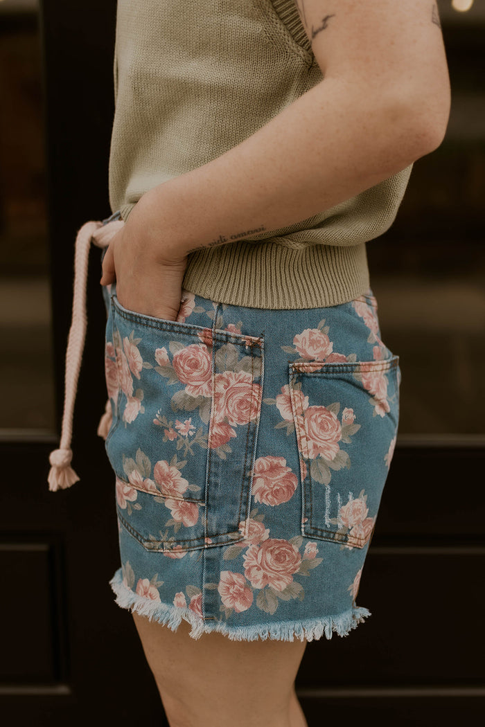 Braided Waist Floral Denim Shorts