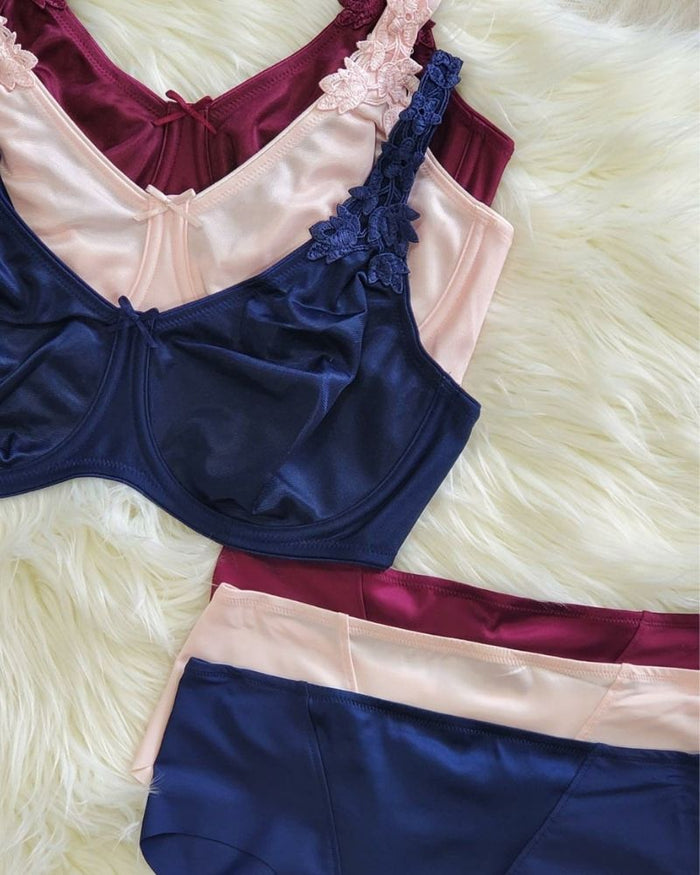 Dominique 7000 Navy Ultimate Minimizer Bra myselflingerie.com