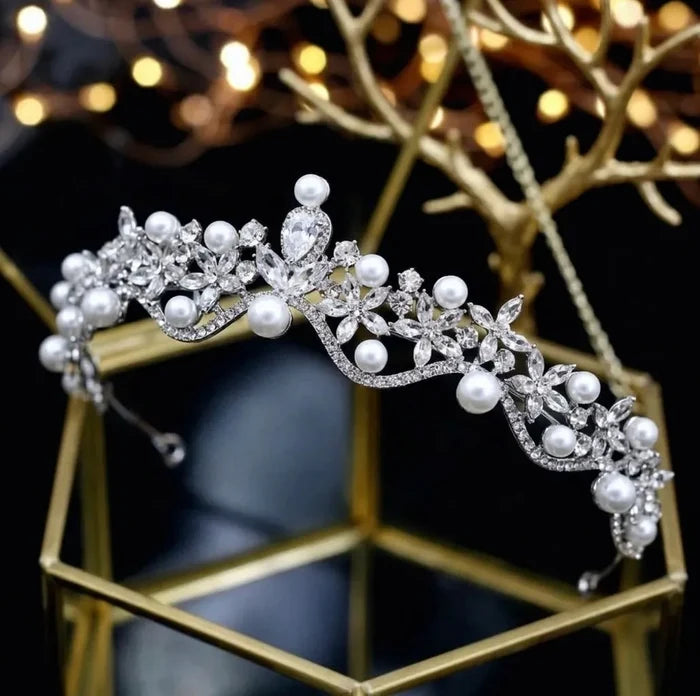 Elegant Pearl and Crystal Wedding Tiara - Silver