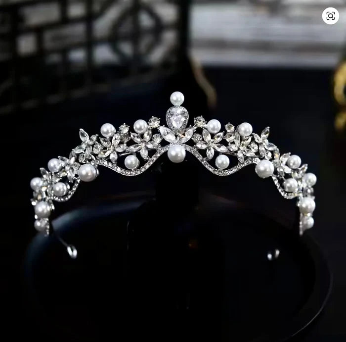 Elegant Pearl and Crystal Wedding Tiara - Silver