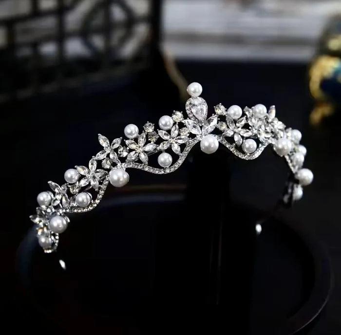 Elegant Pearl and Crystal Wedding Tiara - Silver