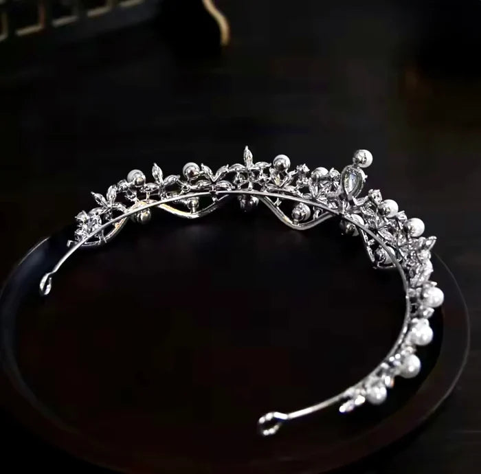 Elegant Pearl and Crystal Wedding Tiara - Silver
