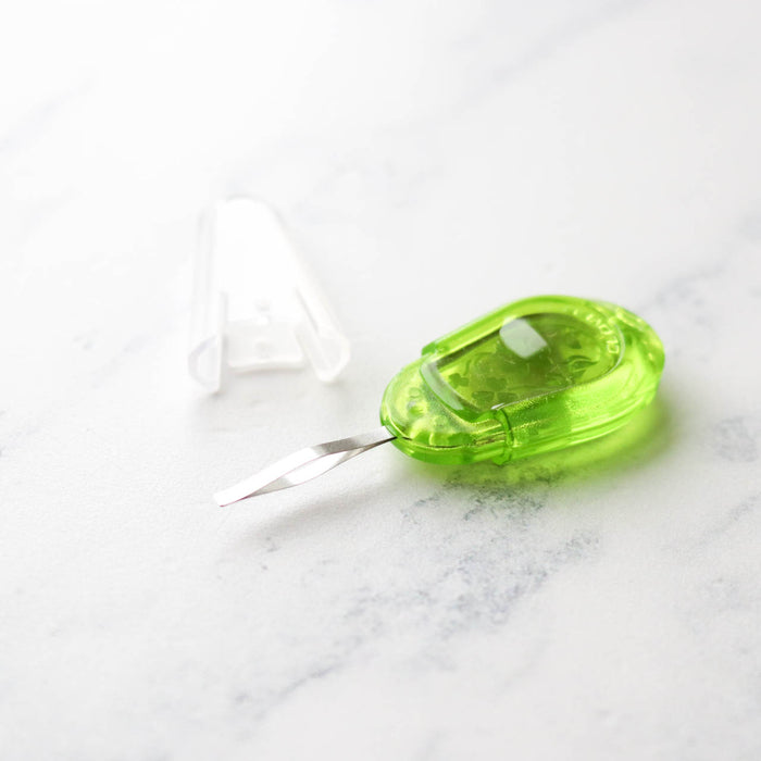Flat Tip Needle Threader-Stitched Modern