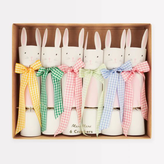 Hank & Sylvie's - Gingham Bow Bunny Crackers - Meri Meri