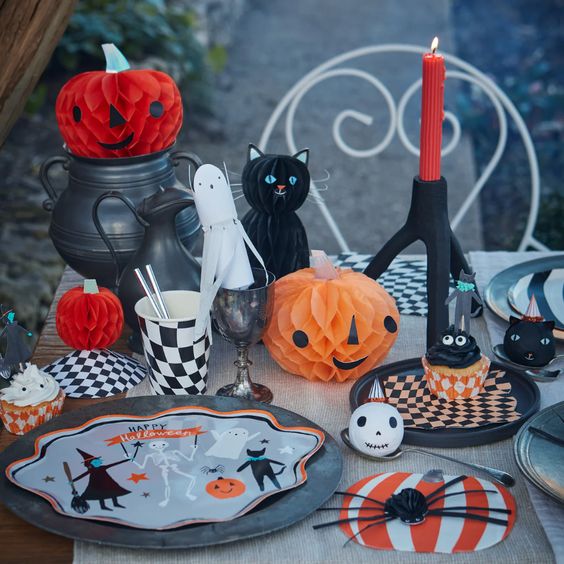 Happy Halloween Plates - Meri Meri