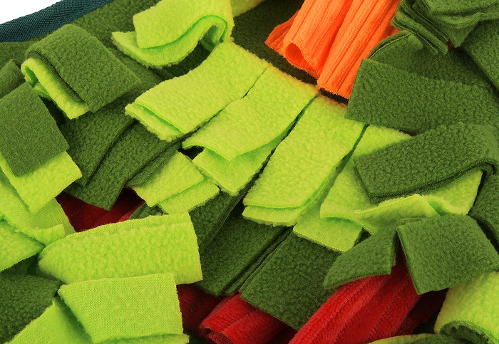 P.L.A.Y. Holiday Snuffle Mat - close up