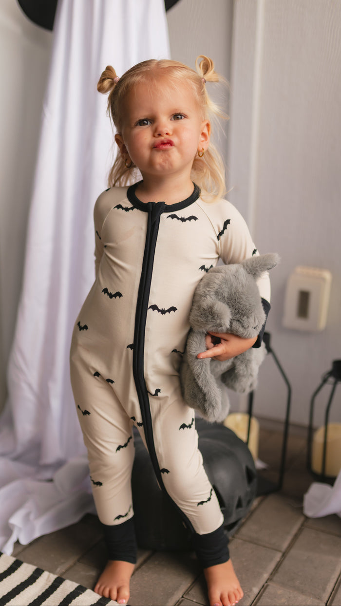 Infant Romper in Cream Bats