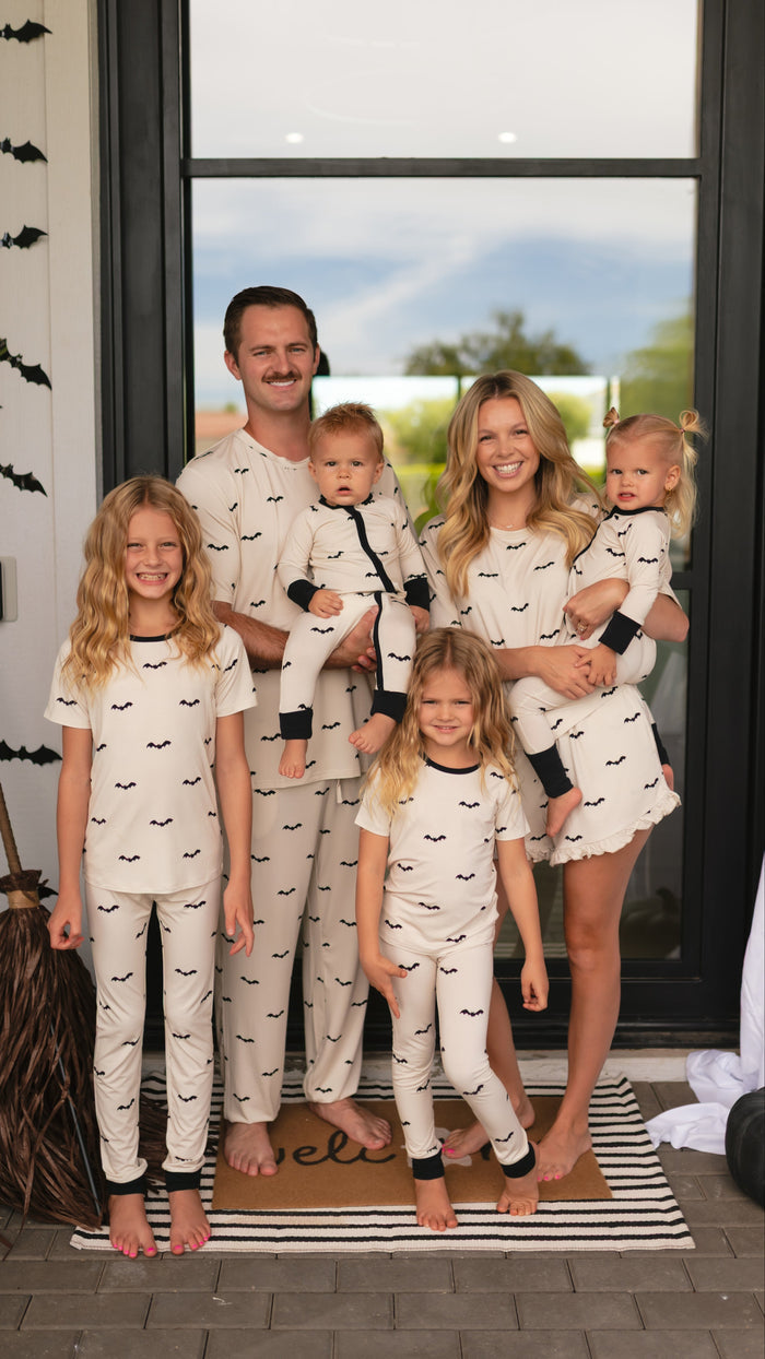 Infant Romper in Cream Bats