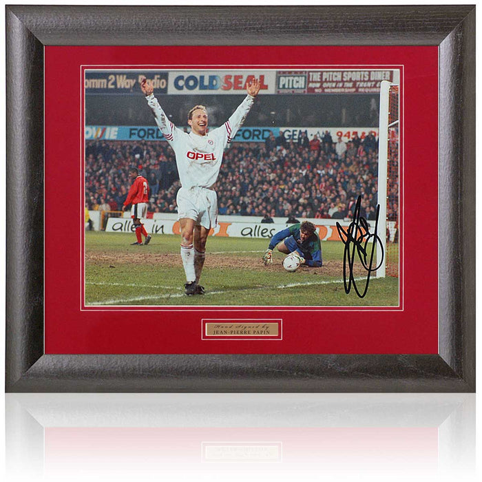 Jean Pierre Papin Bayern Munich Legend Hand Signed Photograph 19x15in Framed