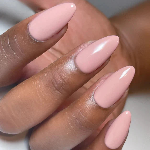 LE P+ Gel Polish | Naive