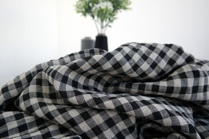 Linen Gingham Check Seersucker Stretch Fabric (6515) - The Linen Lab - Black and Natural