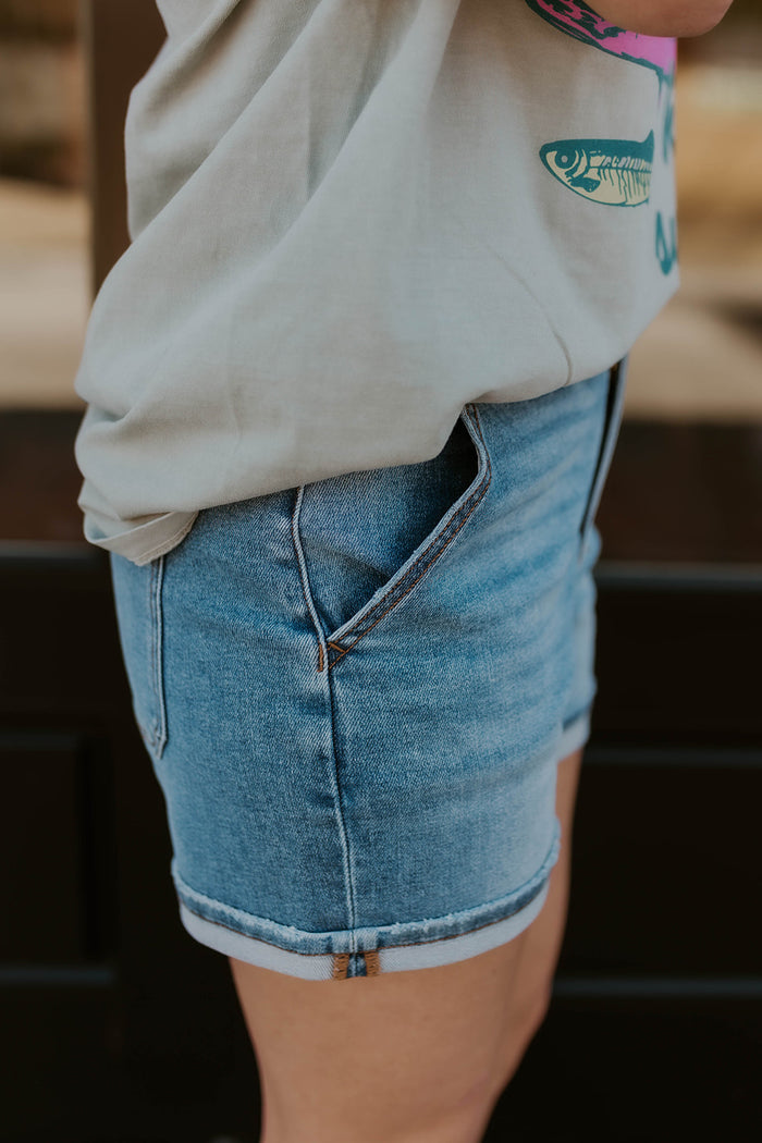 Malcom High Rise Cuffed Shorts- J21 Risen