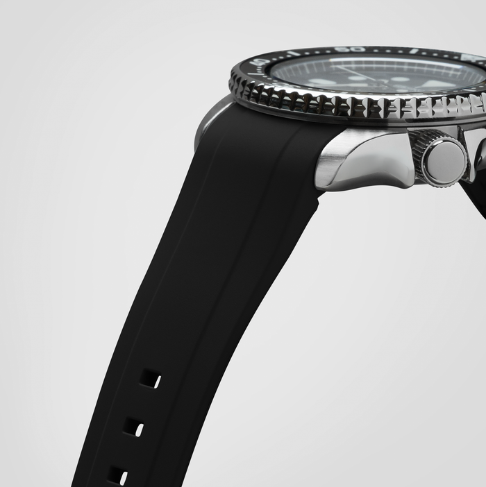 NMK802 Curved End SKX013 Rubber Strap: Black