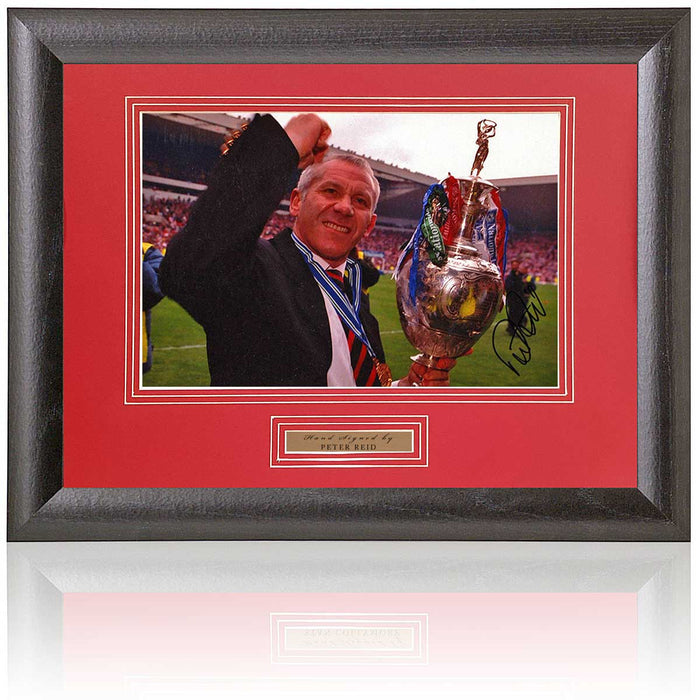 Peter Reid Sunderland Legend Hand Signed Photograph 19x15in Framed