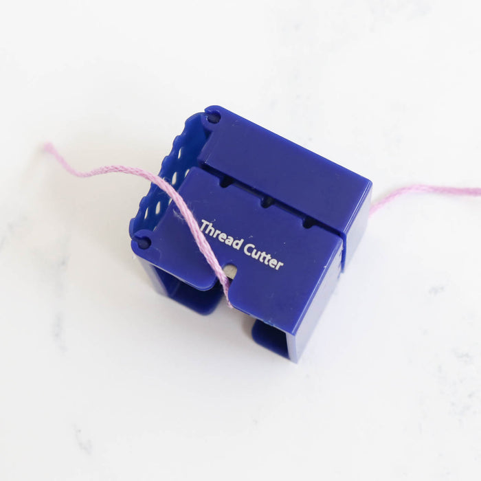 Thread Magic Conditioner with Built-in Thread Cutter-Stitched Modern