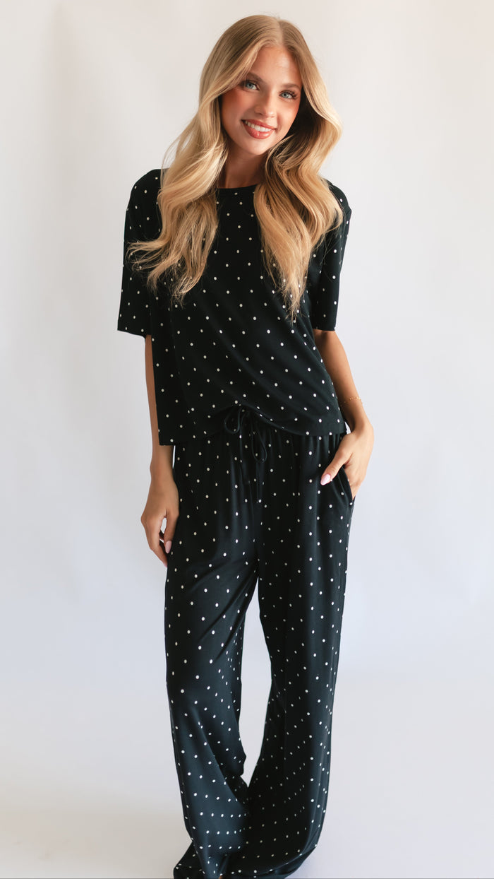 Women's T-Shirt and Pants Set in Black polka dot
