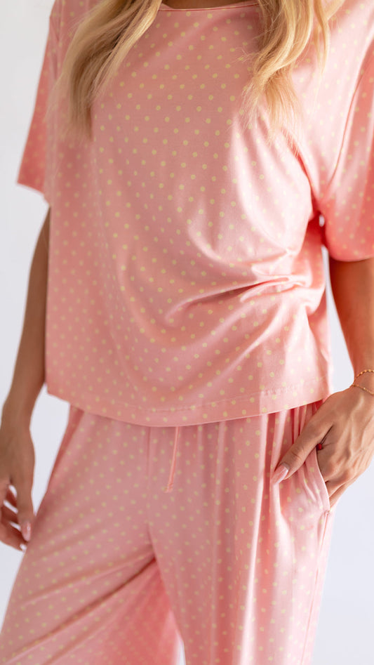 Women's T-Shirt and Pants Set in Pink Polka Dot
