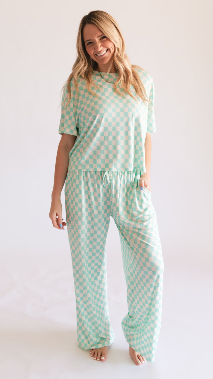 Women's T-Shirt and Pants Set in Teal Neon Checkered