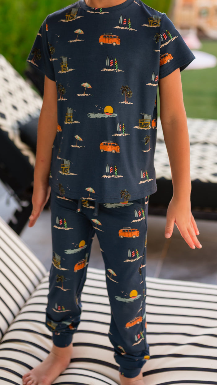 Youth Jogger Set In Summer Beach