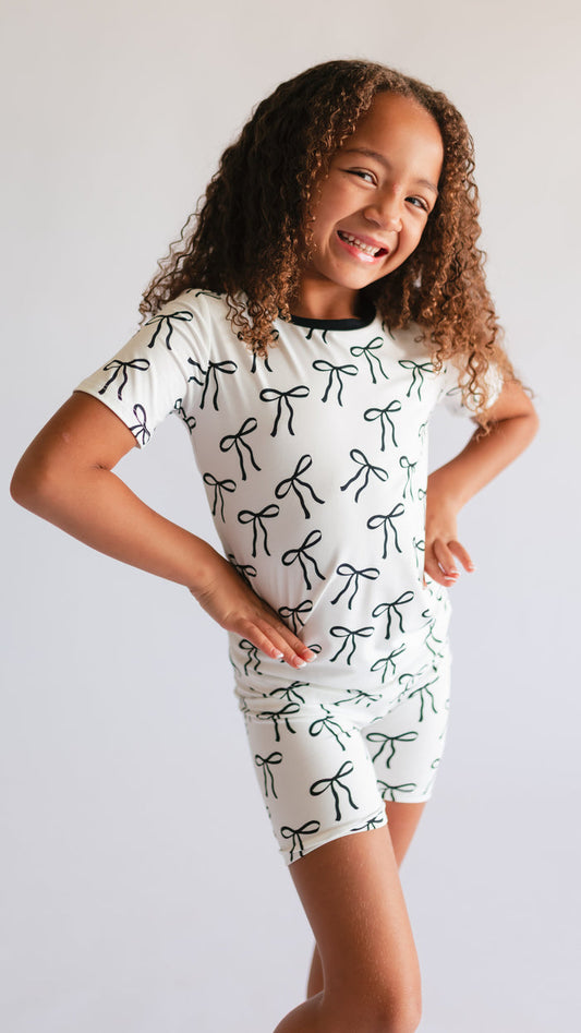 Youth Pajama short sleeve and shorts in Black Bows