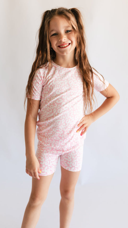 Youth Pajama short sleeve and shorts in Pink Leopard